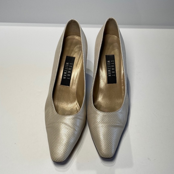 Stuart Weitzman Shoes - Stuart Weitzman Women's Textured Closed Toe Heels White Gold Size 7